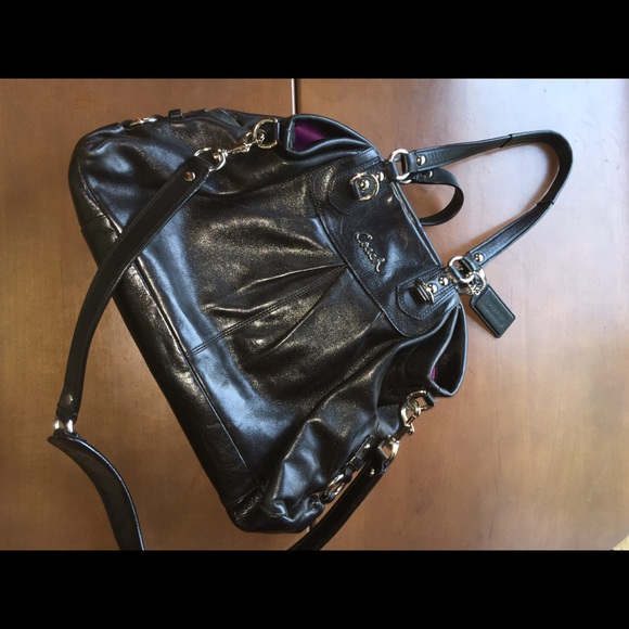 Black medium size Coach Purse