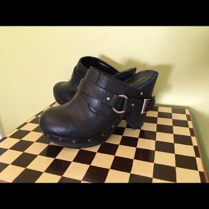 Rampage Black Stylish Clogs