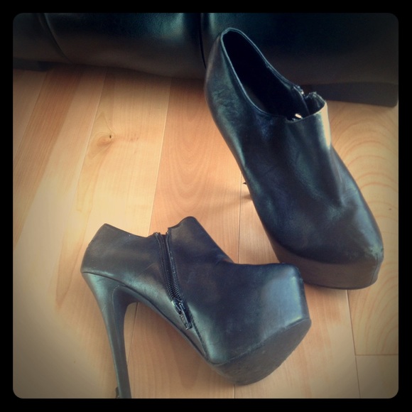 Steven booties