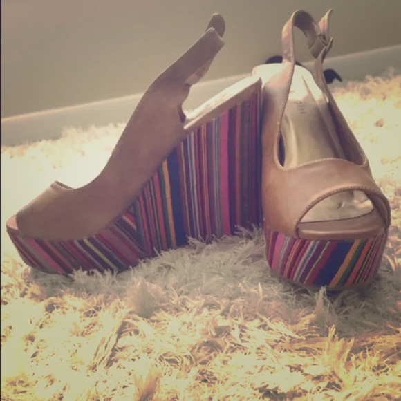 Multicolored Pattern Wedges - Picture 1 of 2