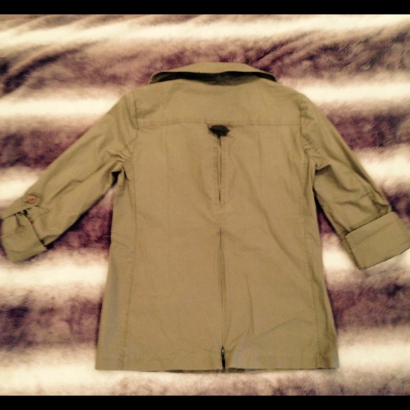 Alice + Olivia green button up military jacket - Picture 2 of 4