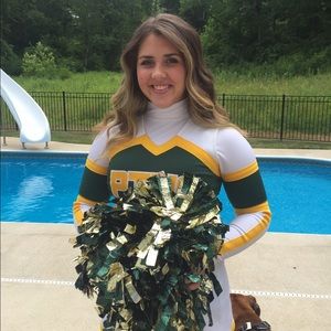 Meet your Posher, Emily