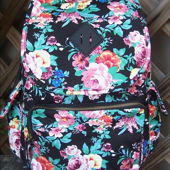 Steve Madden Girl Vtg Rose flower school backpack