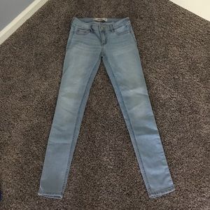 Low rise light wash denim jeans