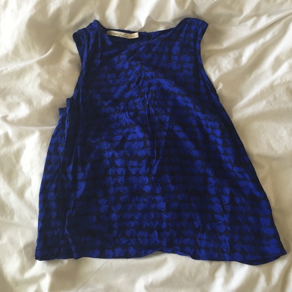 Liberty Love tank with button up back.