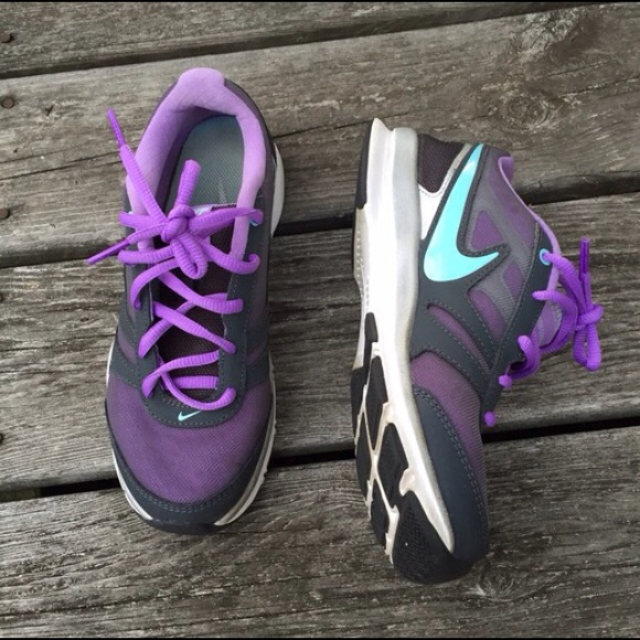 Nike sneakers size 6.5