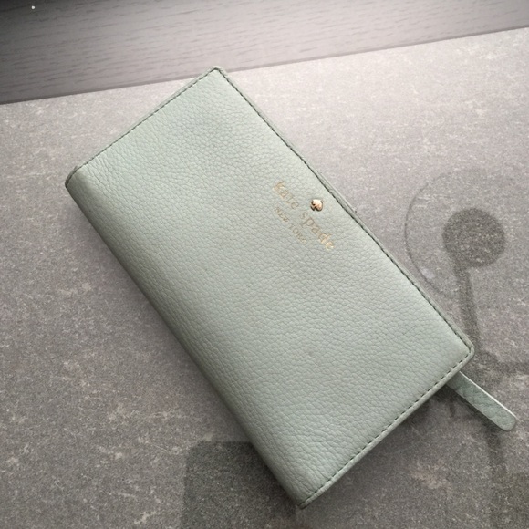 ✨⚡️FLASH SALE!! Kate Spade wallet