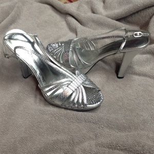 Sam & Libby silver dress shoes size 8