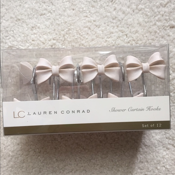 LC Lauren Conrad shower hooks