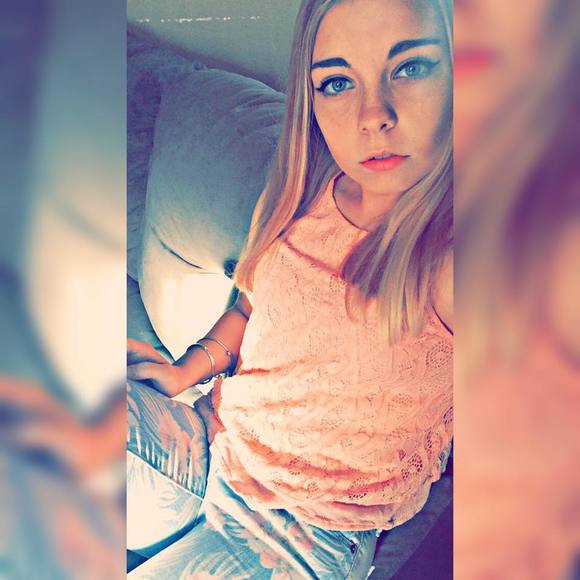 Meet your Posher, Lindsey - Picture 1 of 1