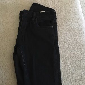 Black skinny jeans