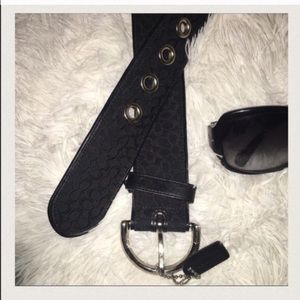Black Coach belt 💕
