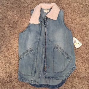 Cute Denim Vest with Removable Faux Fur Collar