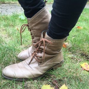 Leather Aldo lace up boots
