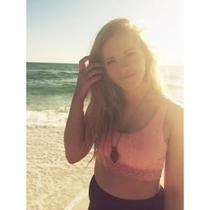 Meet your Posher, Leah