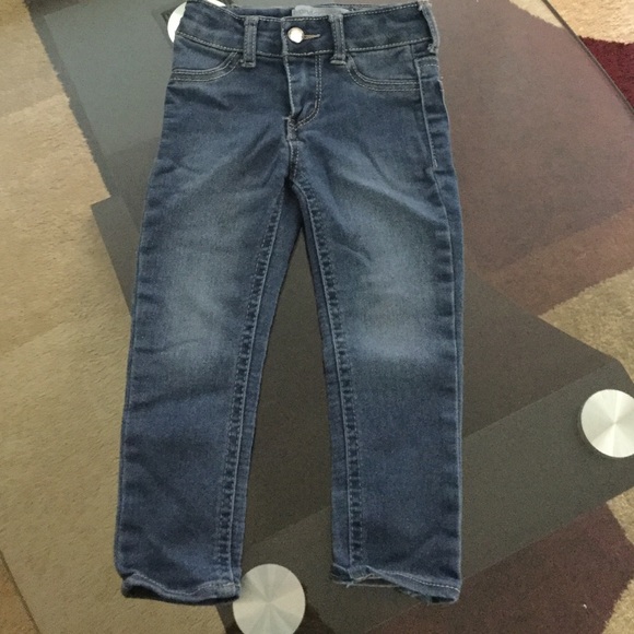 Toddler jeans with jewel button