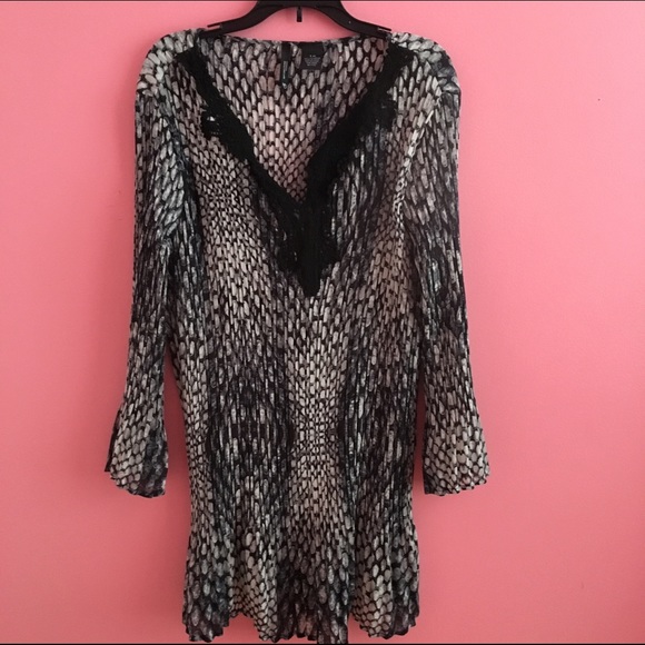 Black and white "New Directions Woman" blouse