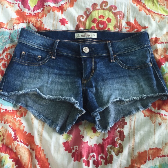 hollister denim shorts💕
