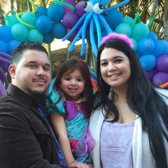 Meet your Posher, Jessica - Picture 1 of 1