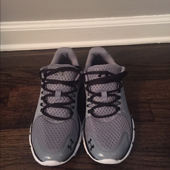 Brand new under ARmour sneakers
