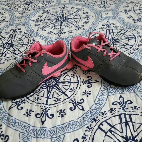 Toddler Nike Shox sneakers