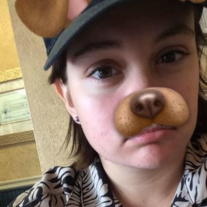 Meet your Posher, Elizabeth