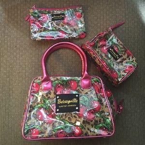 Betseyville by Betsey Johnson makeup bag set