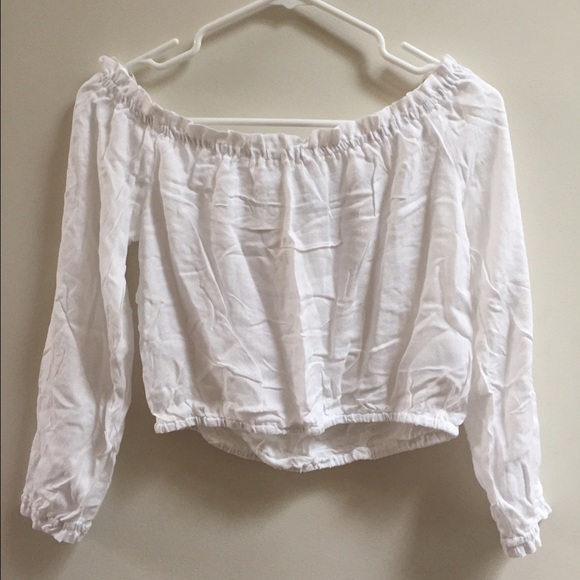 NWT H&M Off The Shoulder Crop Top!