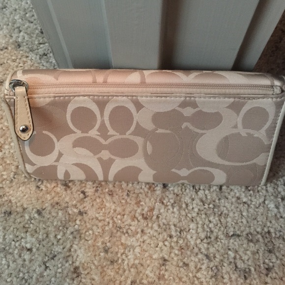 Wallet - Picture 2 of 3