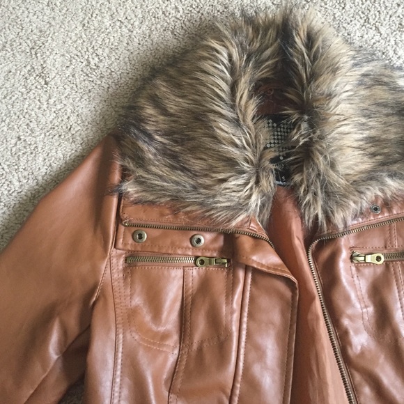 Leather jacket - Picture 2 of 4