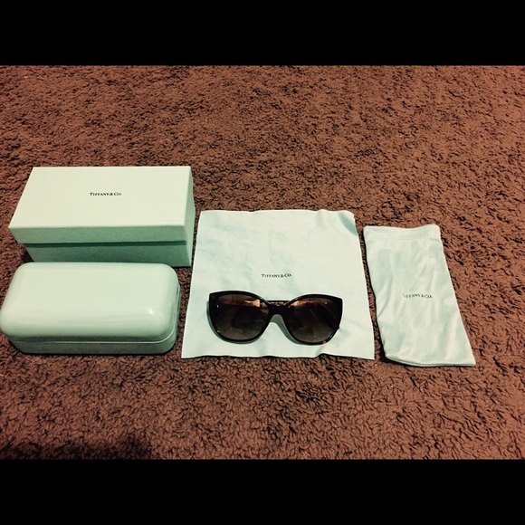Tiffany&co. Sunglasses - Picture 4 of 4