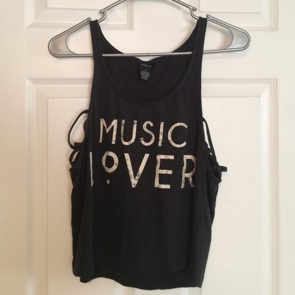 Rue 21 crop top