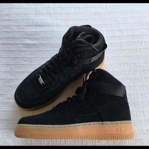 Nike Air Force 1 HI Suede Sneakers
