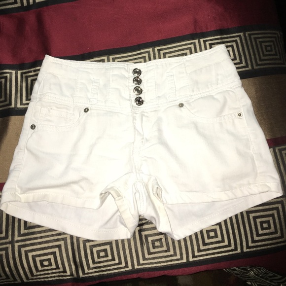 High wastes shorts