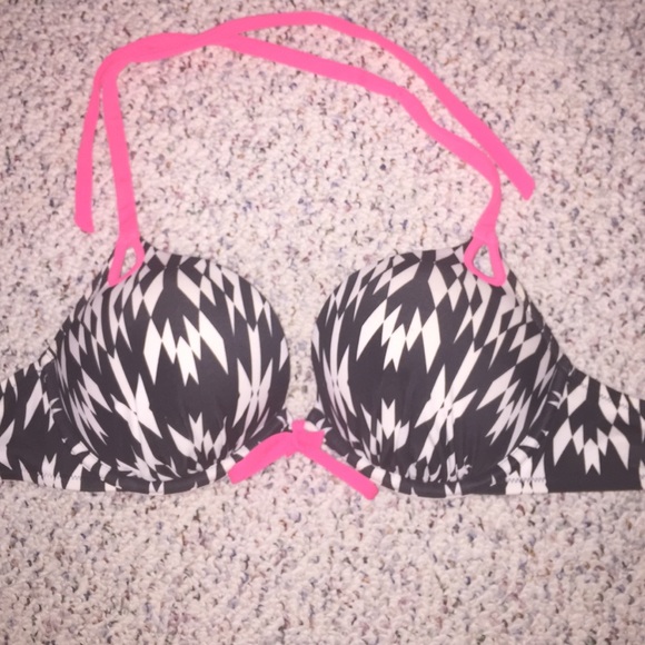 Victoria's Secret bombshell bikini