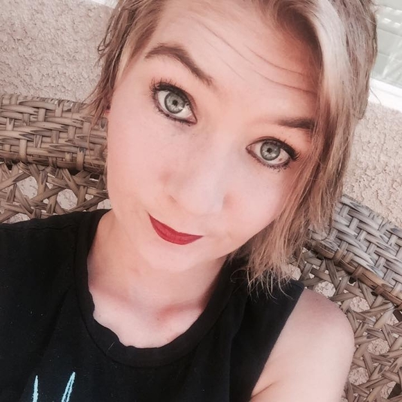 Meet your Posher, Meagan