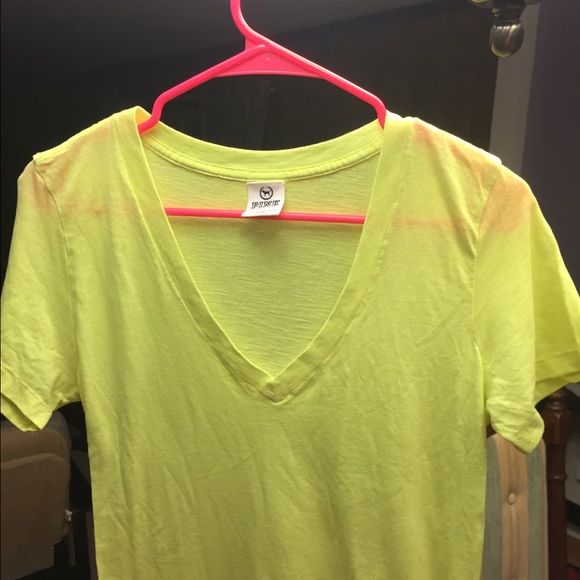 VS PINK v-neck