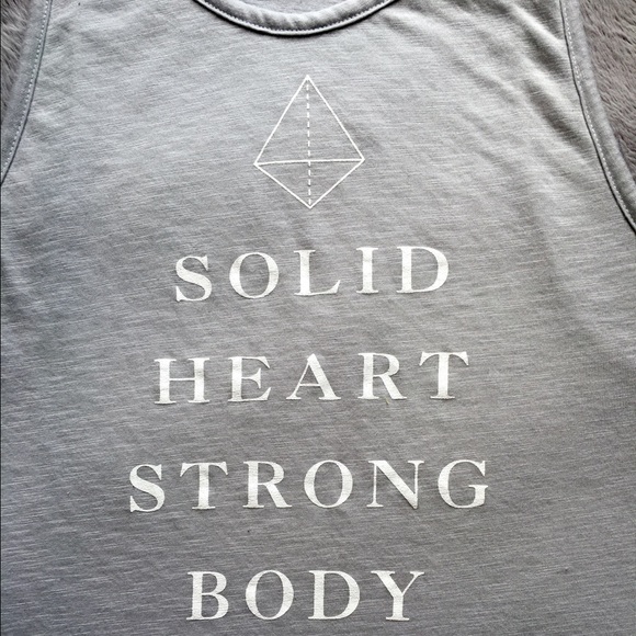 Old navy sport go dry performance muscle tank