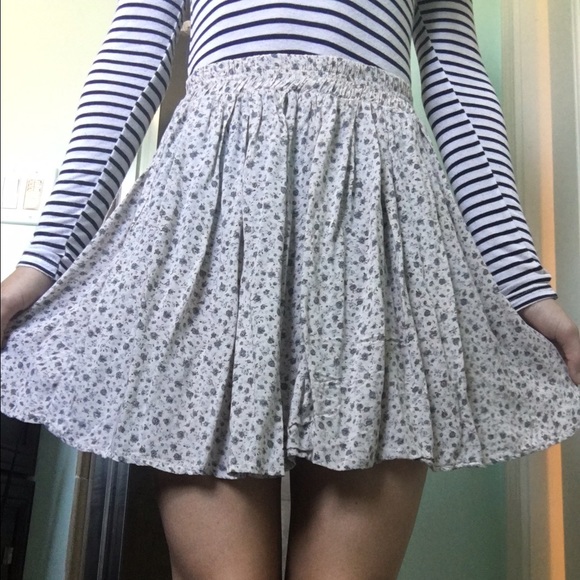 Flower Brandy Melville skirt