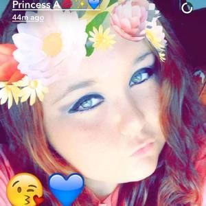 Meet your Posher, Lesley amber