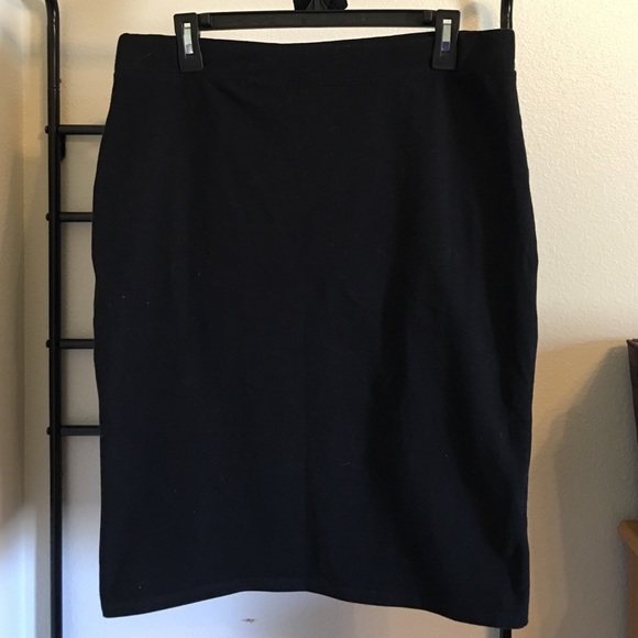Black pencil skirt