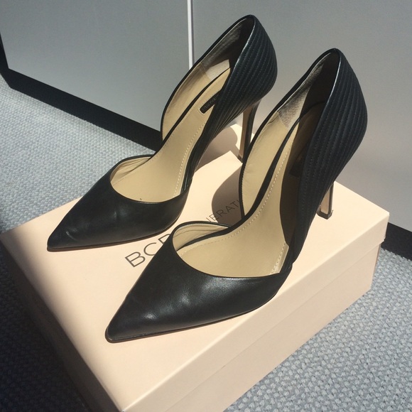 BCBGeneration "Tanlee" black leather pumps sz 9M