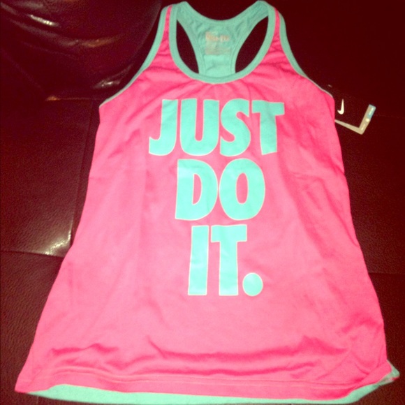 Nike tank