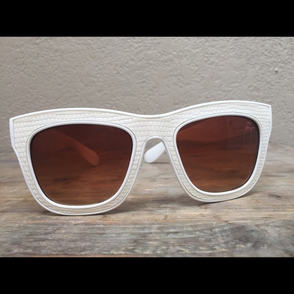 Betsy Johnson sunglasses