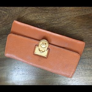 Michael Kors Luggage Wallet