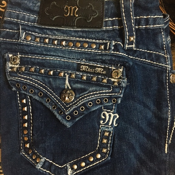 Miss Me Jeans - Picture 1 of 3