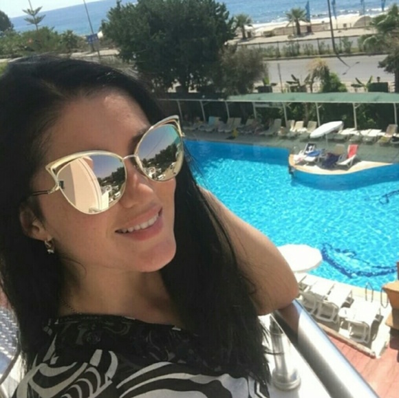 Cat Eye Rose Gold Sunglasses - Picture 3 of 3