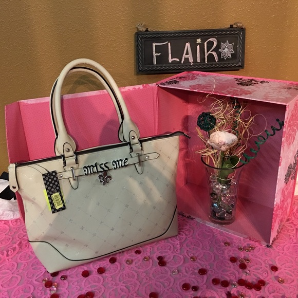 Miss me purse