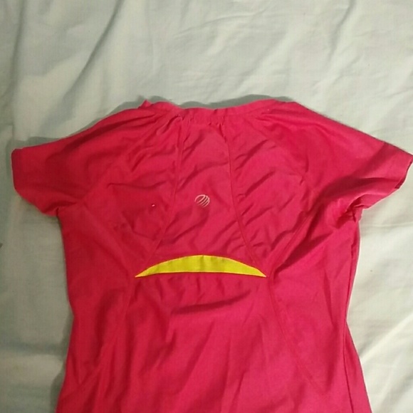 Pink workout top - Picture 3 of 3