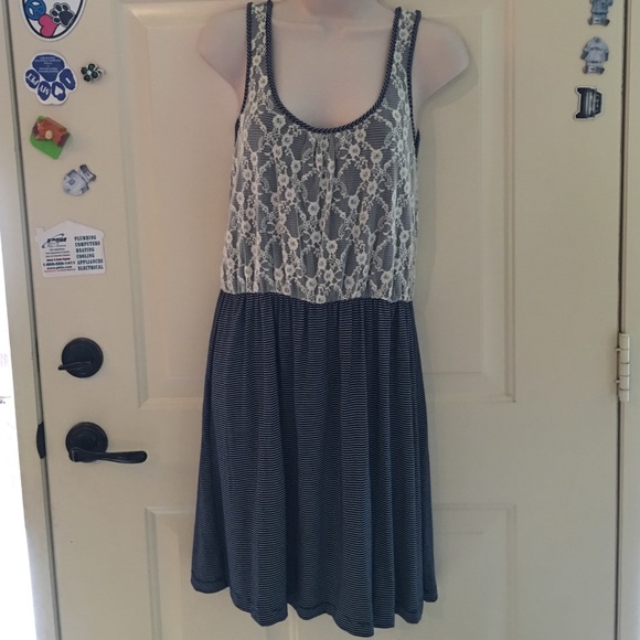 Medium navy and cream lace deliias dress - Picture 1 of 4